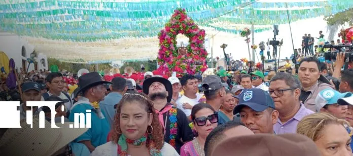 Minguito inicia su recorrido entre miles de promesantes y revive la tradición en Managua