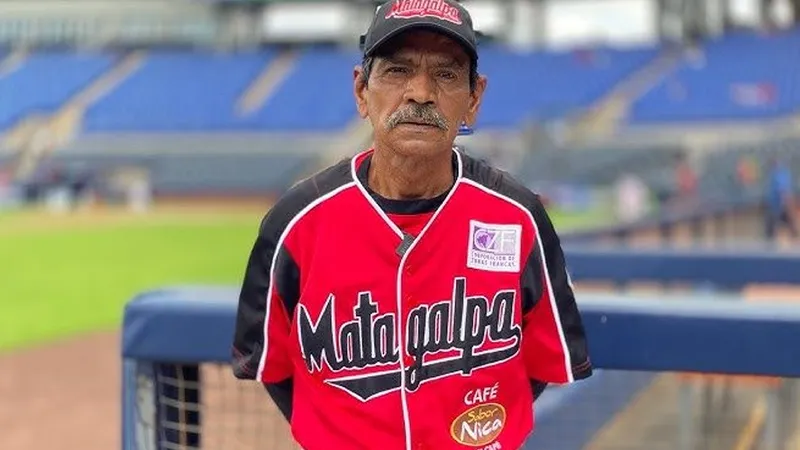 Fallece Roberto “El Bobby” Espino, leyenda del béisbol nicaragüense