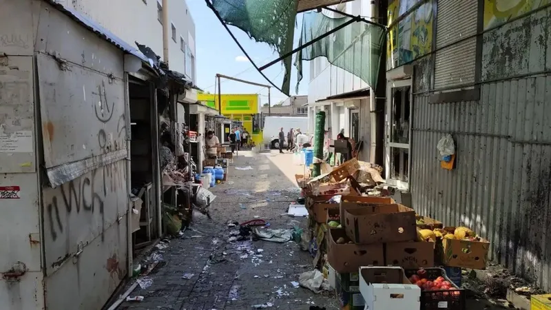 Ucrania bombardea un mercado en la región de Zaporozhie causando muertos y heridos | Video