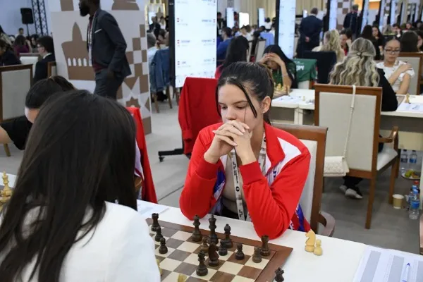 Ineymig Hernández sube a Cuba al podio del ajedrez mundial