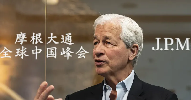 CEO de JPMorgan lanza alerta: las tasas podrían subir mucho más tras caída de bonos