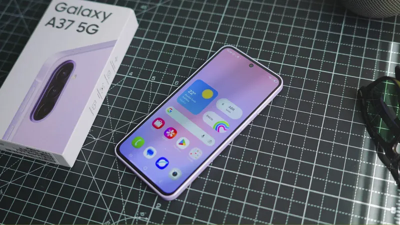 Uno de los últimos móviles deseados de Samsung con pantalla Super AMOLED y 5G tiene casi 150 euros de descuento