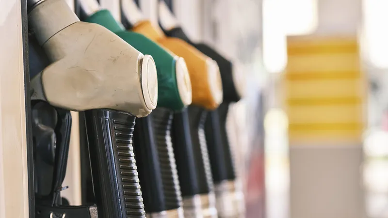 El Gobierno quiere persuadir a las gasolineras de aprovecharse de los descuentos al combustible señalando a las que lo hagan