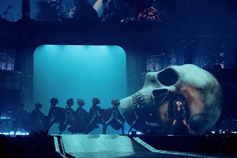 Lady Gaga establece récord de taquilla de mitad de año con The Mayhem Ball, recaudando $236 millones