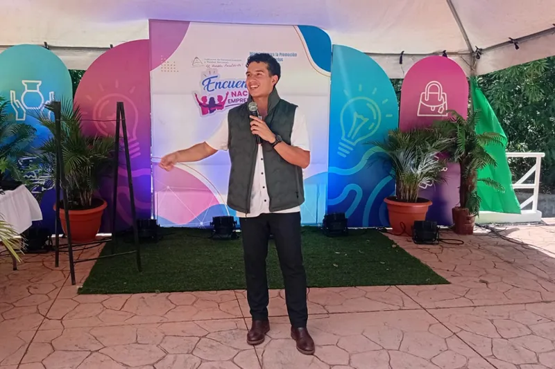 Emprendedores fortalecen sus negocios en encuentro nacional