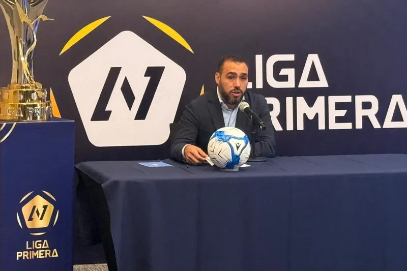 Liga Primera presenta el “Apertura 2026” con innovaciones tecnológicas