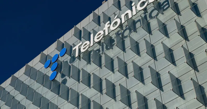 Telefónica estudia recortar o vender el patrocinio del Movistar Team de ciclismo