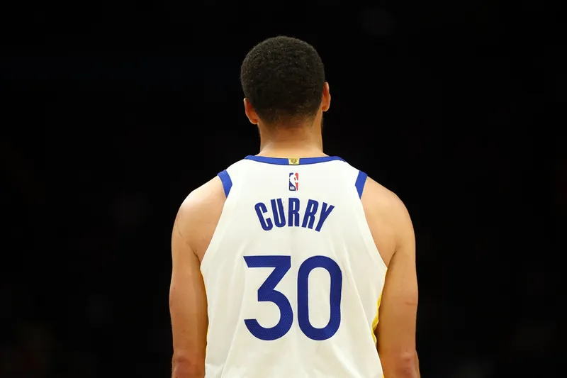 Stephen Curry se retirará como un Warrior