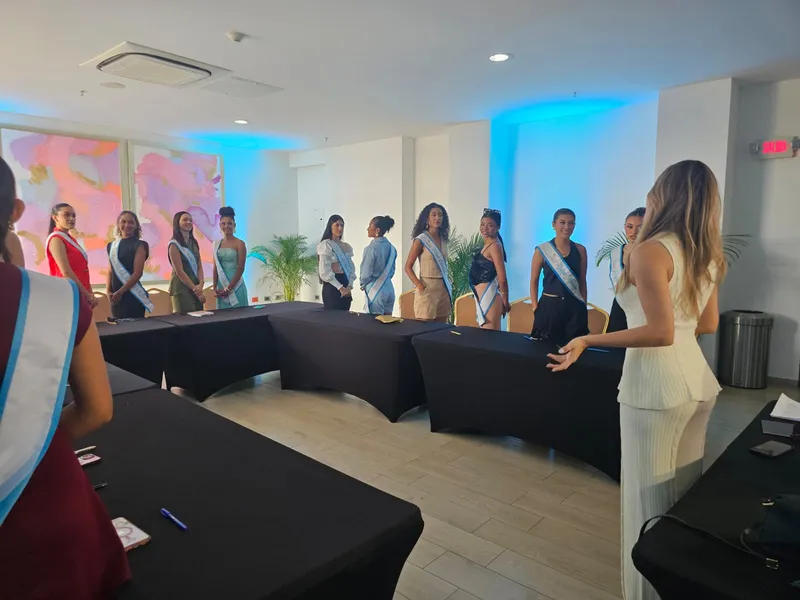 Reinas Nicaragua reciben herramientas para brillar en la gala final
