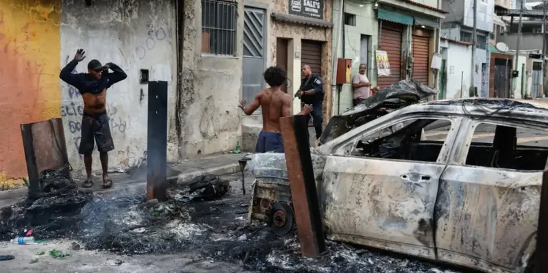 ¡Dos días bajo fuego en Brasil! Narcotraficantes y policías en intensos enfrentamientos