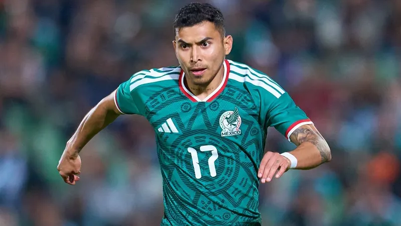 Rayados ya tiene acuerdo con Orbelín Pineda, pero falta el AEK