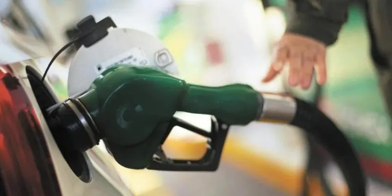 Restituyen estímulo fiscal a la gasolina Premium y lo incrementan a la Magna y el diésel