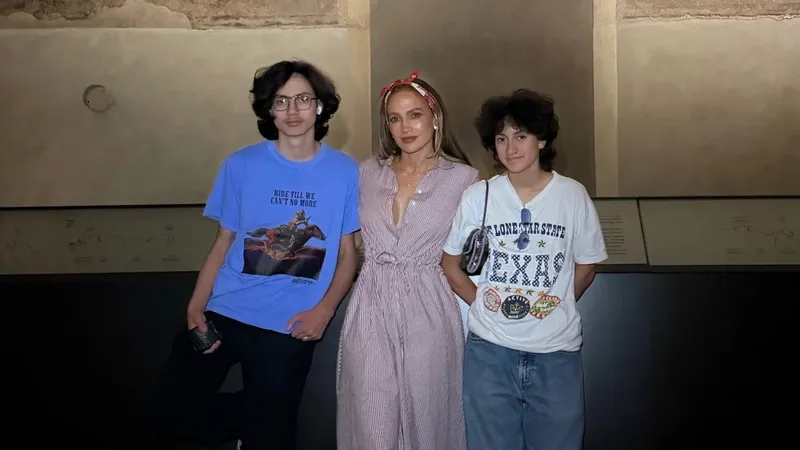 Jennifer Lopez abre el álbum de su viaje de despedida por Italia con sus hijos