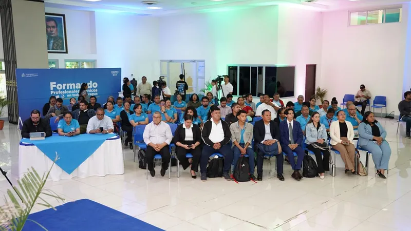 Docentes presentan más de 700 propuestas de innovación pedagógica en Nicaragua