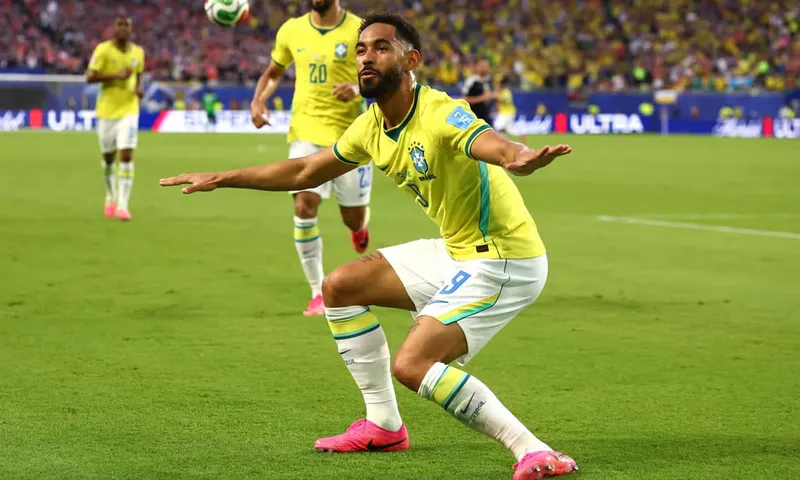 Brasil golea 3-0 a Escocia y avanza como líder del Grupo C