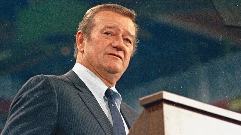John Wayne (†72): "Nuestro llamado "robo" fue supervivencia. Había un gran número de personas que necesitaban nuevas tierras, y los indios estaban egoístamente intentando quedárselas para ellos solos"