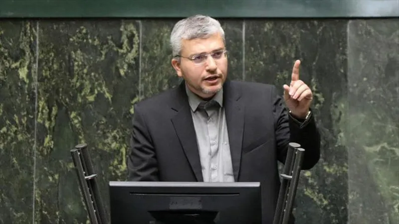 Legislador iraní: EEUU debe hacer concesiones para alcanzar un acuerdo