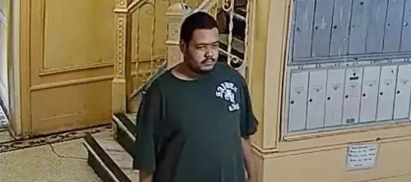 Buscan a un hispano tras el hallazgo de su madre muerta en El Bronx,...