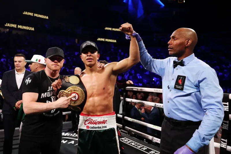Canelo Álvarez descarta que Benavídez vuelva a pelear en las 175 libras