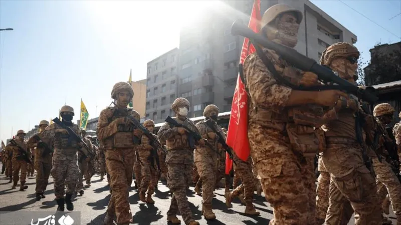 Irán lanza en capital masivo ejercicio de los ‘dispuestos a sacrificarse’ por el país