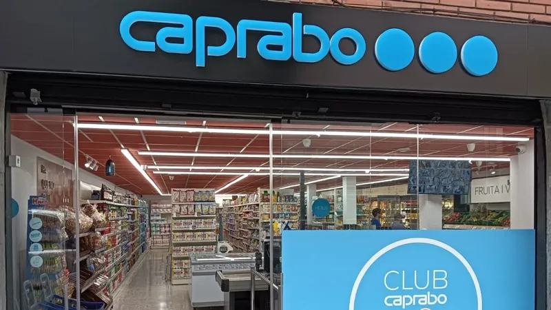 Caprabo copia a Mercadona y se suma a los supermercados que evitan pagos con efectivo