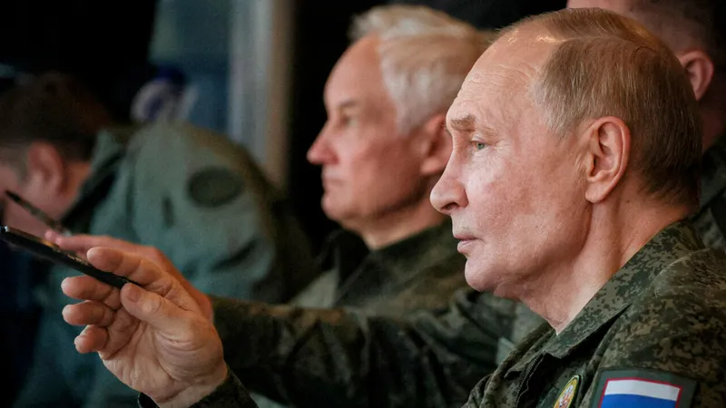 Rusia consolida avances militares en más de 300 localidades de Ucrania