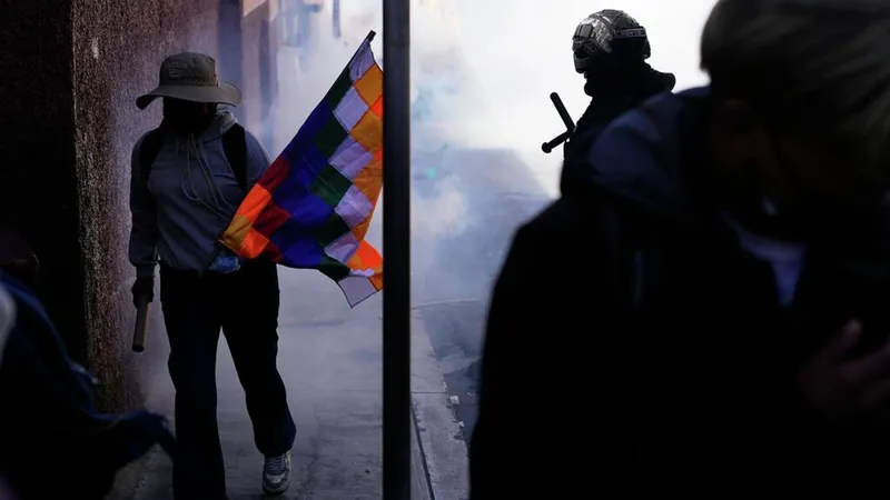 Pérdidas por bloqueos en Bolivia ya rebasan los 2.500 millones de dólares, según empresarios