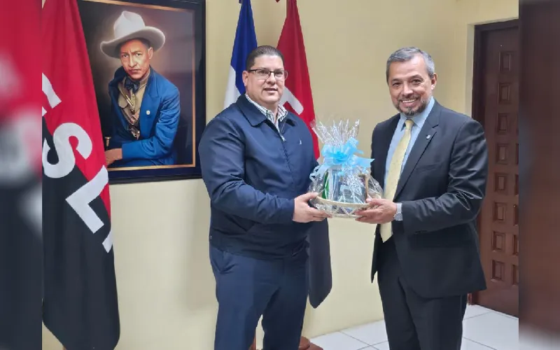 Ministerio Agropecuario recibe visita de la OIEA