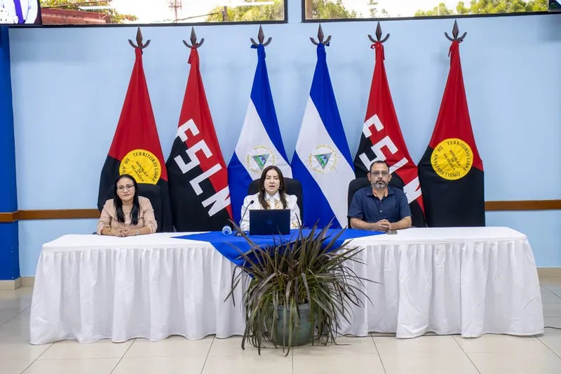 Mined fortalece formación y capacitación de estudiantes y docentes