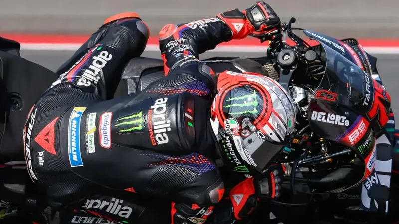 Las Aprilia plantan cara a Marc Márquez en la práctica de Phillip Island