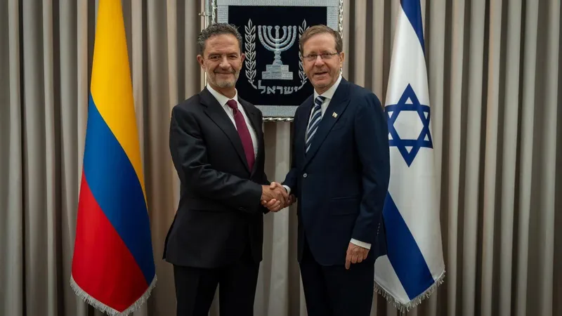 Colombia oficializa su retiro del Grupo de La Haya
