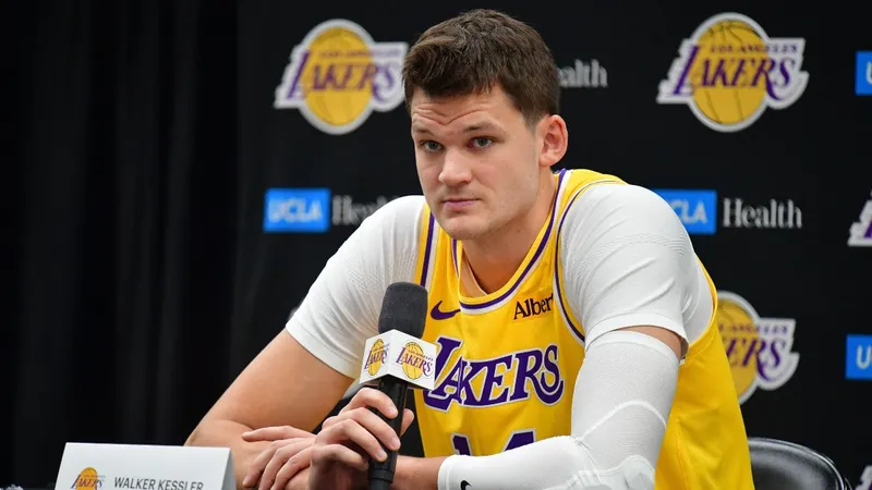 Kessler cree que los Lakers serán una gran defensa