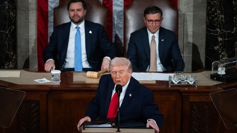 Cámara de Representantes de EEUU aprueba resolución para limitar acciones militares de Trump contra Irán