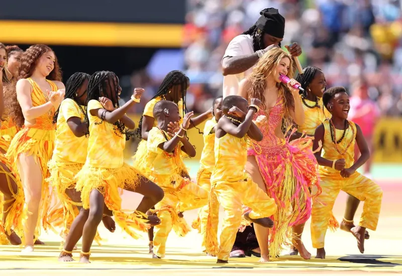 Shakira y Burna Boy lideran las listas globales con ‘Dai Dai’, ‘Wonderwall’ de Oasis entra al top 5
