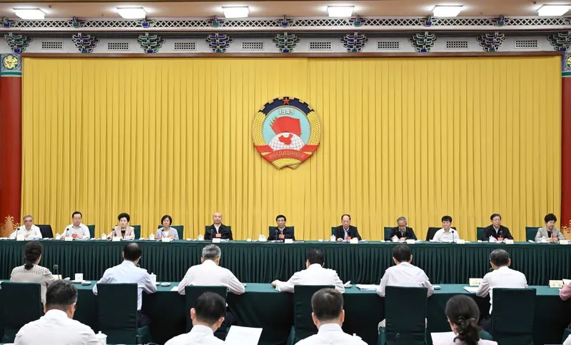 Asesores políticos nacionales de China analizan aceleración de modernización de agricultura y zonas rurales