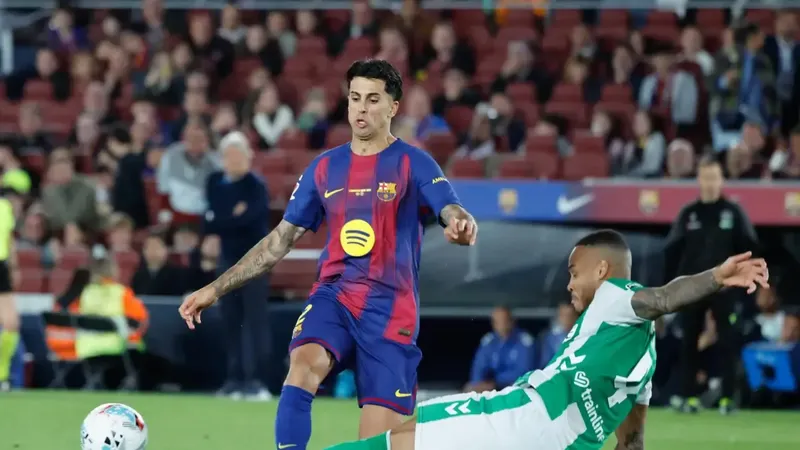El guiño de Cancelo que lo coloca más cerca del Barça y en Arabia dicen que llegará libre