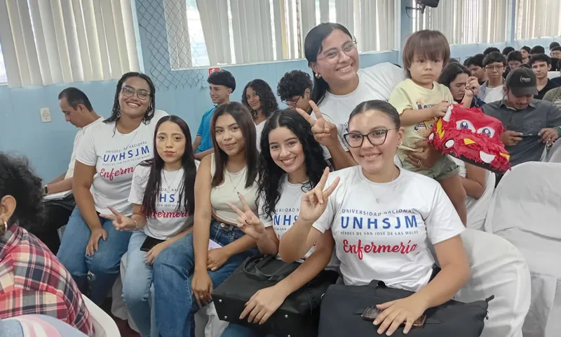 Estudiantes fortalecen uso responsable de la IA en la investigación comunitaria