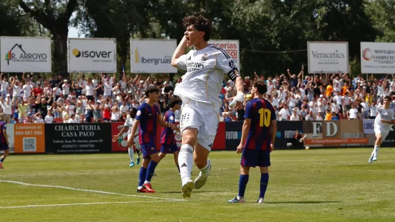 El Barça cae ante el Madrid en una final marcada por la roja a Iu