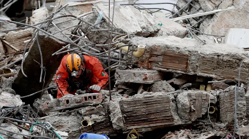 Tragedia en Colombia: ya van 241 fallecidos debido al terremoto de magnitud 7,4
