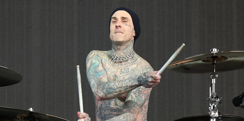 Travis Barker rompe el silencio en impactante documental sobre su vida