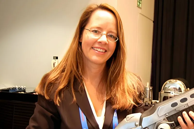Laura Fryer, una de las fundadoras de XBOX, sobre la muerte del formato físico en PlayStation: "Sony esperó a que Rockstar diera el primer paso"