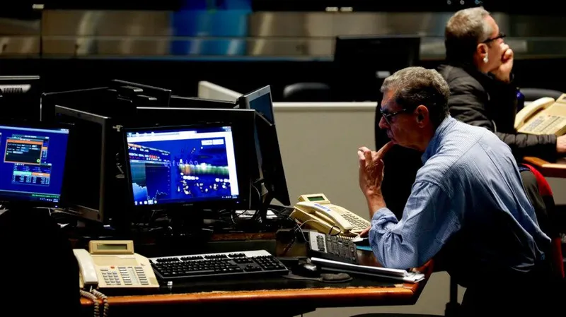 "Compleja situación": riesgo país en Argentina toca su máximo en un año y presiona al mercado