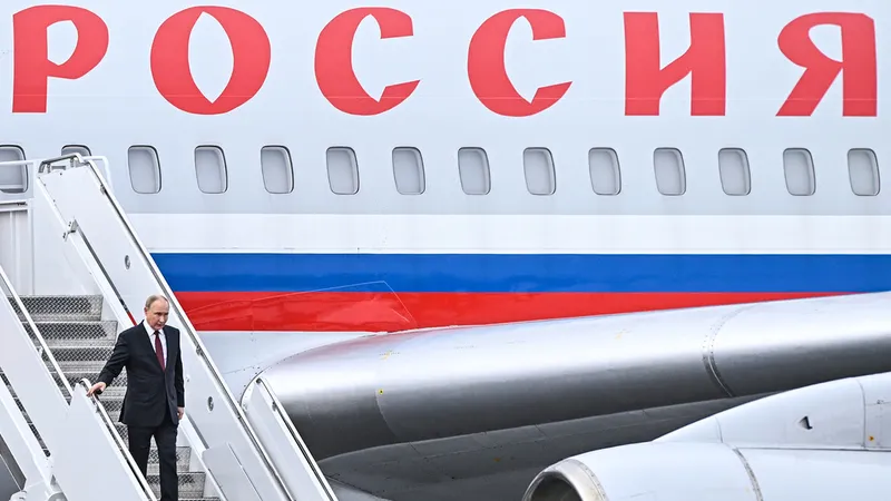 EN VIVO: Putin aterriza en Pekín