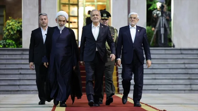 Presidente de Irán viaja a Rusia para reforzar cooperaciones energéticas