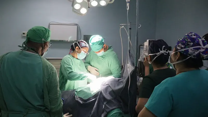 Mujeres de Nicaragua reciben cirugías especializadas gratuitas en el Hospital Bertha Calderón