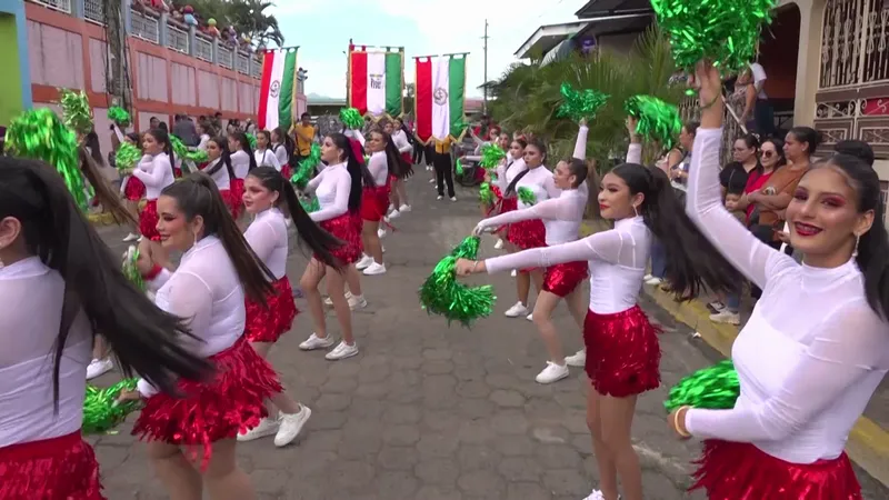 Juigalpa celebra el tradicional carnaval alegrías del mayales