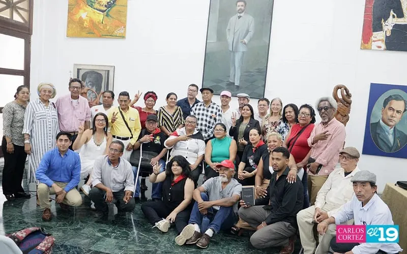 Poetas nicaragüenses respaldan la Revolución Sandinista en su 47.º aniversario