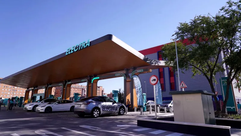 La estación urbana de recarga ultrarrápida más potente de Europa está en Madrid: 26 puntos de recarga de hasta 600 kW de potencia