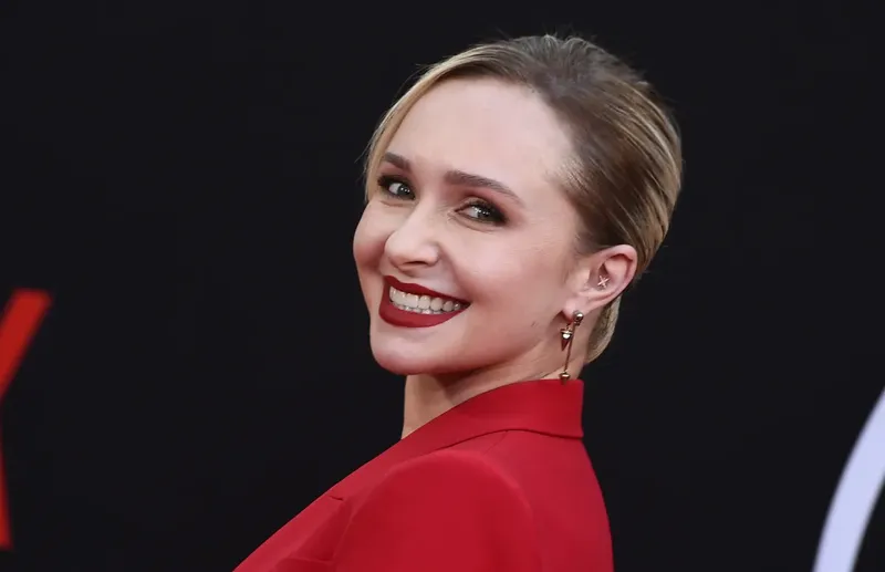 Madre de Hayden Panettiere negó acusaciones de haberforzado a la actris a trabajar desde niña