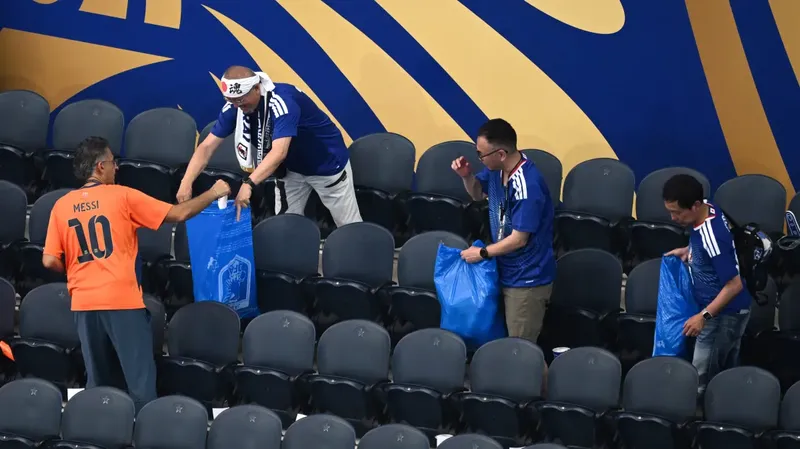 Japón volvió a dar ejemplo en el Mundial 2026: aficionados limpiaron el estadio tras empate ante Holanda